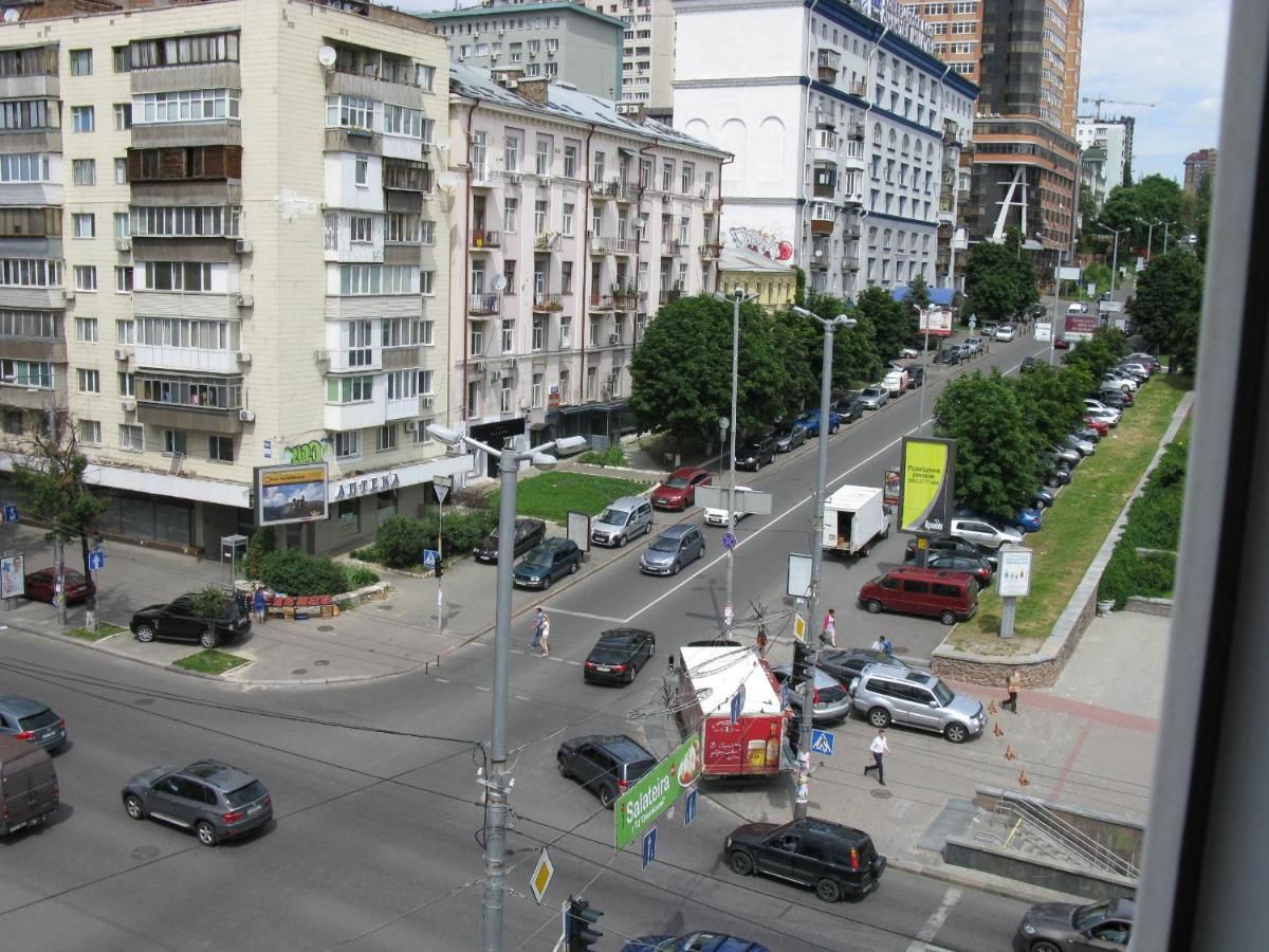 Апартаменты Квартира по улице Большая Васильковская, 114 Киев-36
